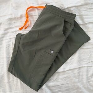 Preowned FIGS Yola Skinny Scrub Cargo Pants, Sz XS - Moss